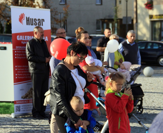 Poświęcenie rynku i kolumny maryjnej w Kietrzu