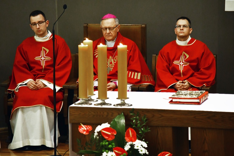 Bp Dajczak: Czy to, co nas spotyka, dzieje się z powodu misji, czy zwietrzenia soli?