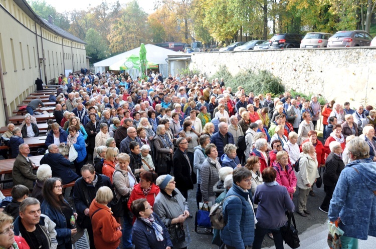 Pielgrzymka Żywego Różańca na Górę Świętej Anny