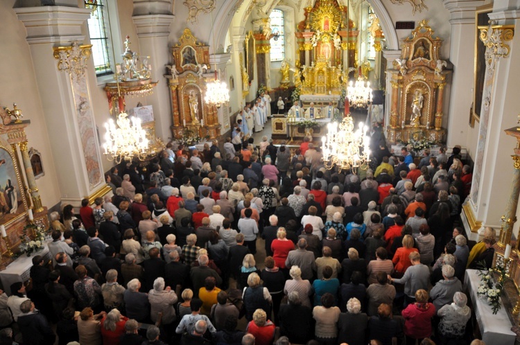 Pielgrzymka Żywego Różańca na Górę Świętej Anny