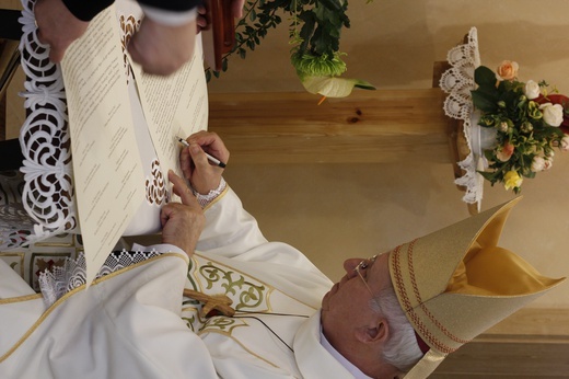 Wbudowanie kamienia węgielnego pod Dom Mocarzy