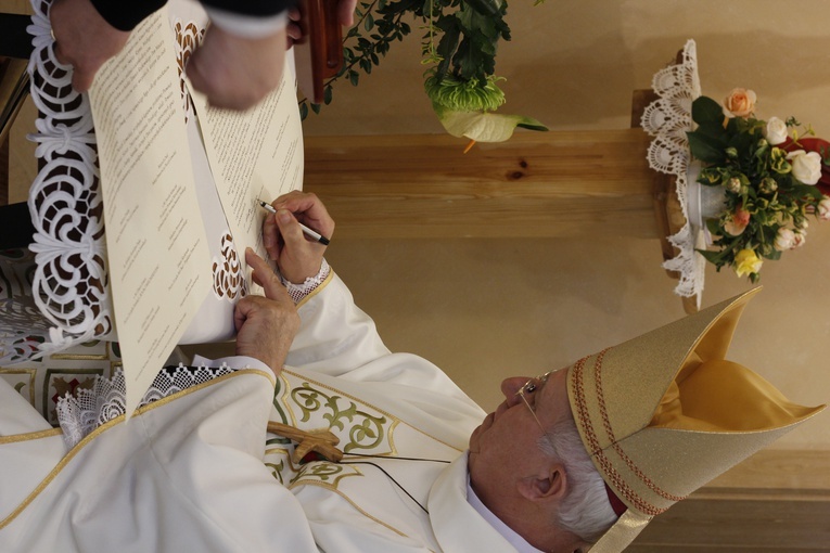 Wbudowanie kamienia węgielnego pod Dom Mocarzy