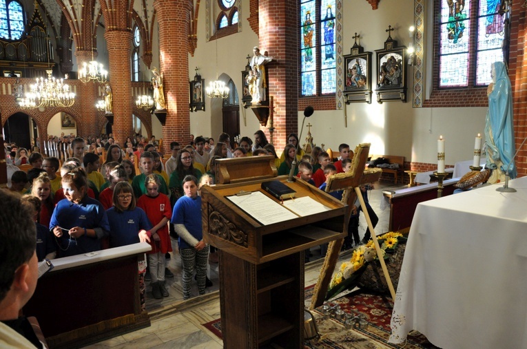 20-lecie Szkolnego Kółka Różańcowego w Walcach