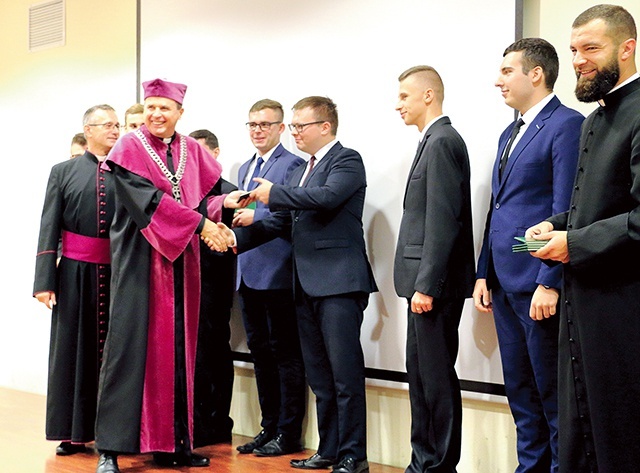 Formację w elbląskim seminarium rozpoczęło tym razem dziewięciu alumnów.