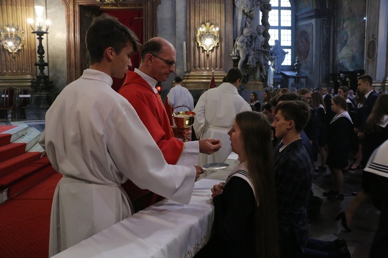 Wspomnienie św. Urszuli w liceum urszulańskim - ślubowanie