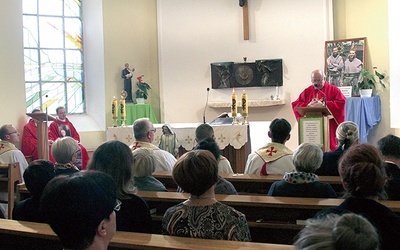 Forum, które odbywało się w siedzibie Szkół Katolickich w Płocku, rozpoczęła Msza św., na której kazanie wygłosił o. Adam Schulz SJ.