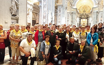 ▲	Od 5 do 11 października trwała Diecezjalna pielgrzymka Kobiet do Włoch, w której uczestniczyło prawie  50 osób.