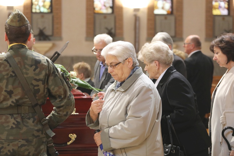 Ostatnie pożegnanie śp. ks. mjr. Krzysztofa Strauba 