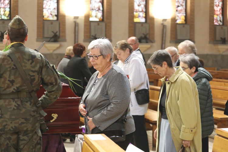 Ostatnie pożegnanie śp. ks. mjr. Krzysztofa Strauba 