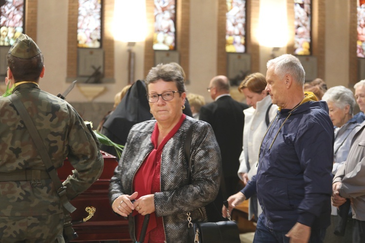 Ostatnie pożegnanie śp. ks. mjr. Krzysztofa Strauba 