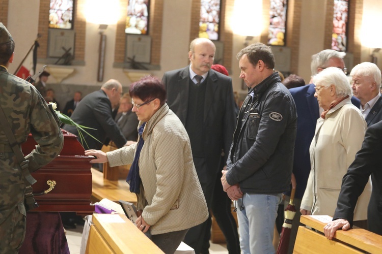 Ostatnie pożegnanie śp. ks. mjr. Krzysztofa Strauba 