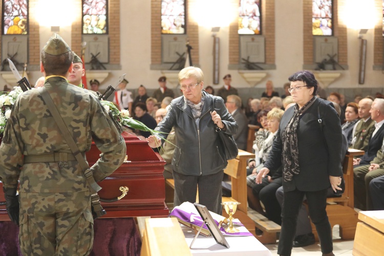 Ostatnie pożegnanie śp. ks. mjr. Krzysztofa Strauba 