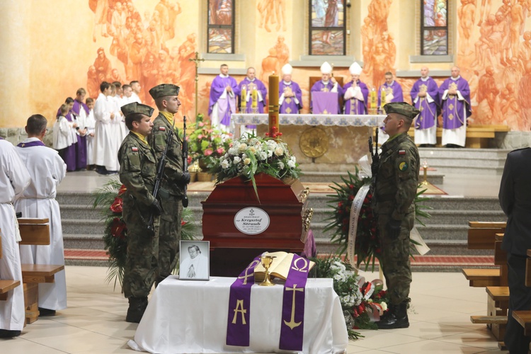 Ostatnie pożegnanie śp. ks. mjr. Krzysztofa Strauba 