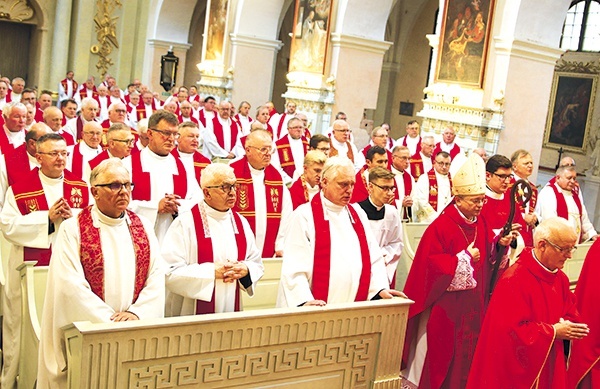 ▲	Centralnym wydarzeniem spotkania była Eucharystia.