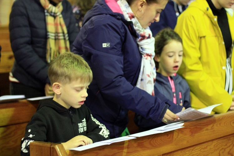 WolontariuszeTaizé w szkole w Biadaczu