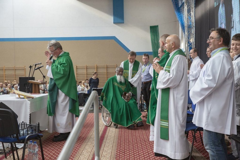 Rekolekcje z o. Jamesem Manjackalem w Krosnie Odrzańskim