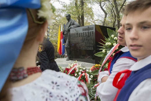 Prezydent Andrzej Duda odsłonił pomnik Wojciecha Korfantego