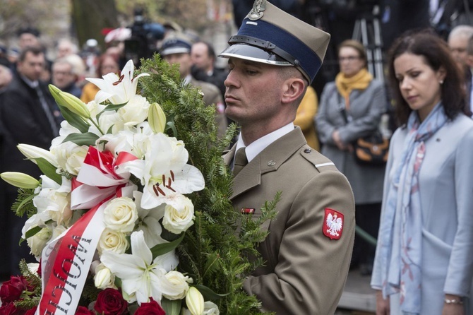 Prezydent Andrzej Duda odsłonił pomnik Wojciecha Korfantego