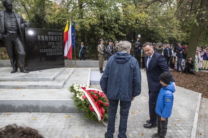 Prezydent Andrzej Duda odsłonił pomnik Wojciecha Korfantego