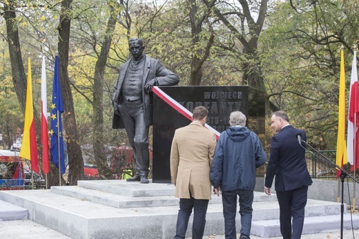 Prezydent Andrzej Duda odsłonił pomnik Wojciecha Korfantego