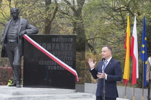 Prezydent Andrzej Duda odsłonił pomnik Wojciecha Korfantego