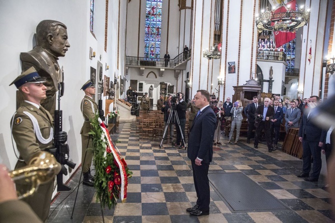 Prezydent Andrzej Duda odsłonił pomnik Wojciecha Korfantego