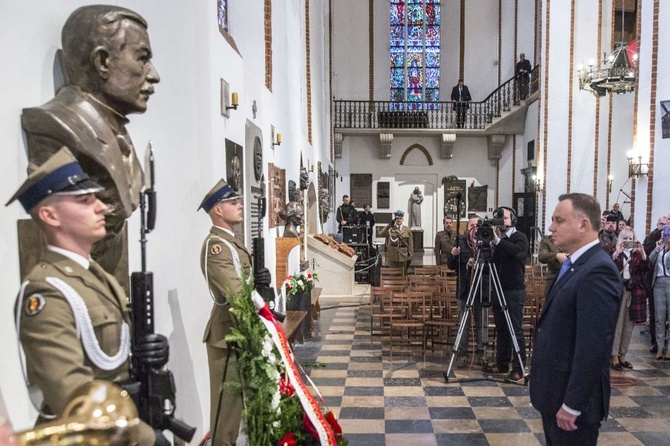 Prezydent Andrzej Duda odsłonił pomnik Wojciecha Korfantego