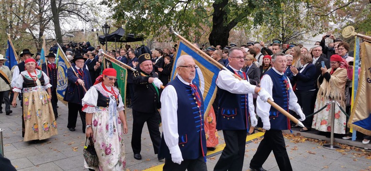 Prezydent Andrzej Duda odsłonił pomnik Wojciecha Korfantego