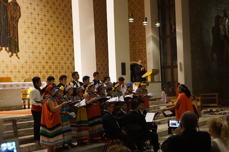 Koncert chóru i orkiestry Palmarito i Urubicha w Jastrzębiu