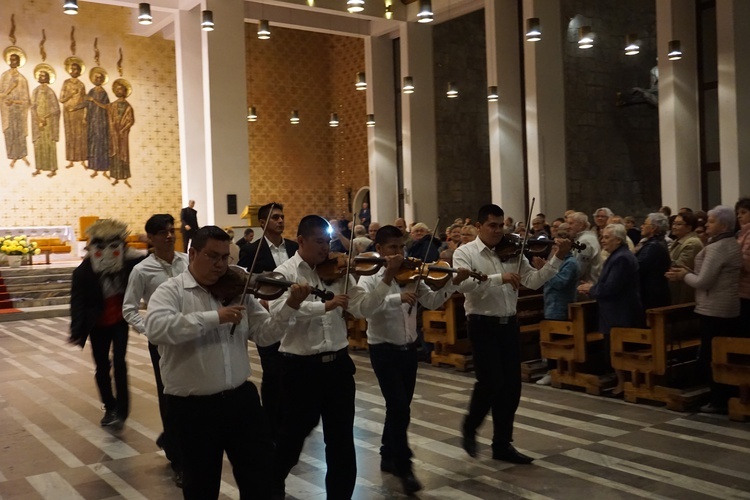 Koncert chóru i orkiestry Palmarito i Urubicha w Jastrzębiu