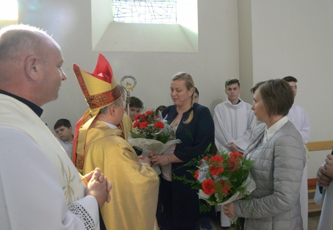 Podstawówka w Gowarczowie ma patrona św. Jana Pawła II