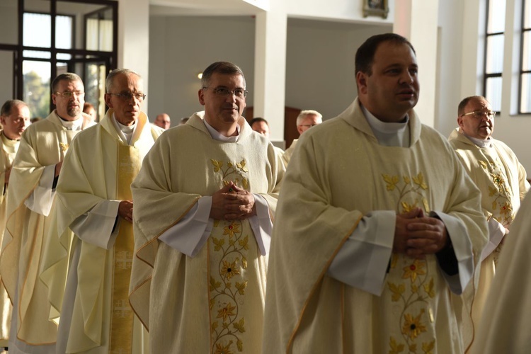 Pierwsza Msza św. w kościele pw. Miłosierdzia Bożego w Starym Sączu