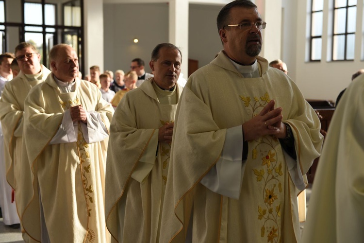 Pierwsza Msza św. w kościele pw. Miłosierdzia Bożego w Starym Sączu