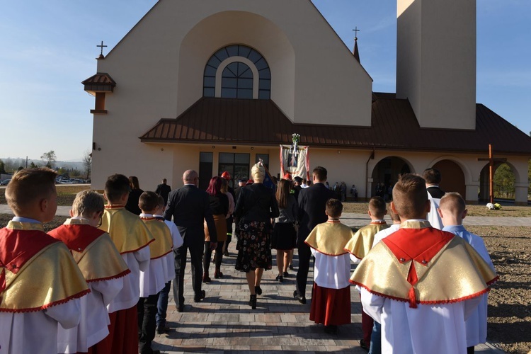 Pierwsza Msza św. w kościele pw. Miłosierdzia Bożego w Starym Sączu