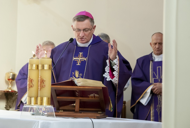 Pogrzeb ks. Mirosława Ruszkowskiego, cz. 1