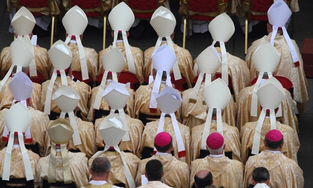 Biskupi przyjęli końcowy dokument synodalny