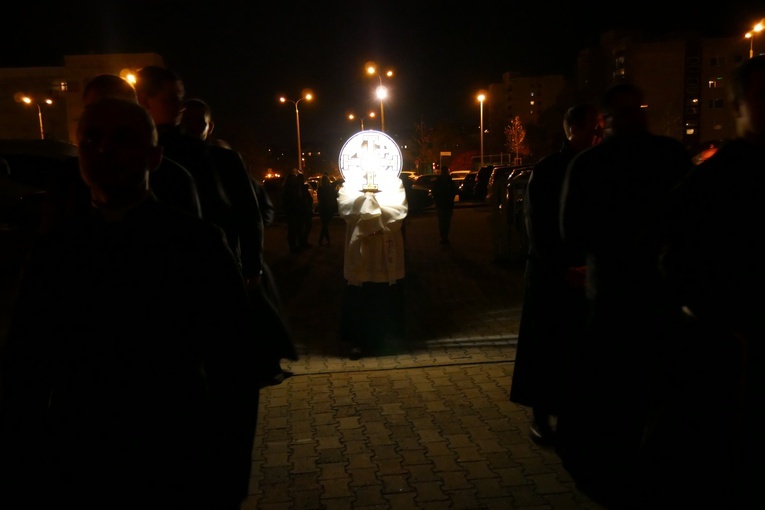 Ewangelizacyjna inicjatywa "wStań i sław"
