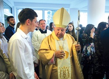 Liturgii przewodniczył emerytowany metropolita krakowski.