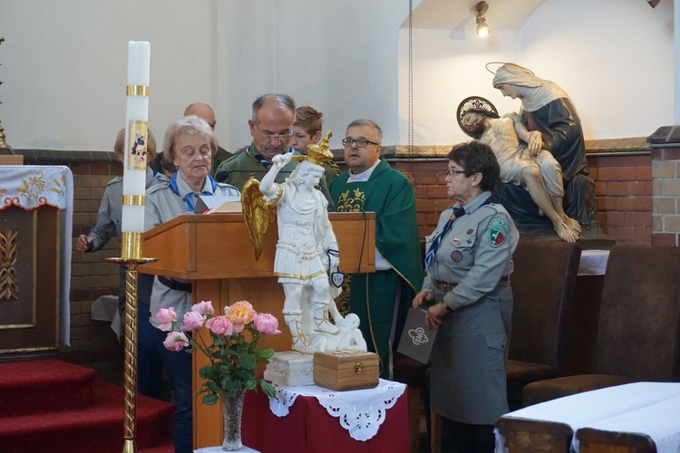 Harcerze modlili się za zmarłych druhów