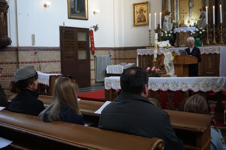 Harcerze modlili się za zmarłych druhów