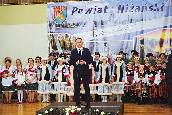 ▲	Prezydent podziękował za poparcie.