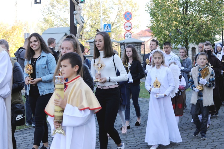 Korowod Świętych w bazylice w Hałcnowie - 2019