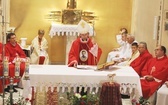 Wprowadzenie relikwii męczenników z Pariacoto do kościoła w Czernichowie