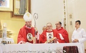 Wprowadzenie relikwii męczenników z Pariacoto do kościoła w Czernichowie