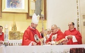 Wprowadzenie relikwii męczenników z Pariacoto do kościoła w Czernichowie