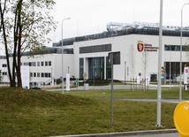 W Szpitalu Uniwersyteckim w Krakowie nie rozpoczyna się żadna ewakuacja pacjentów