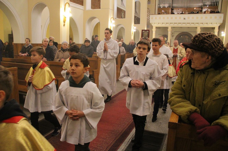 Poświęcenie witraży i kaplicy wieczystej adoracji w Tarnowie-Mościcach