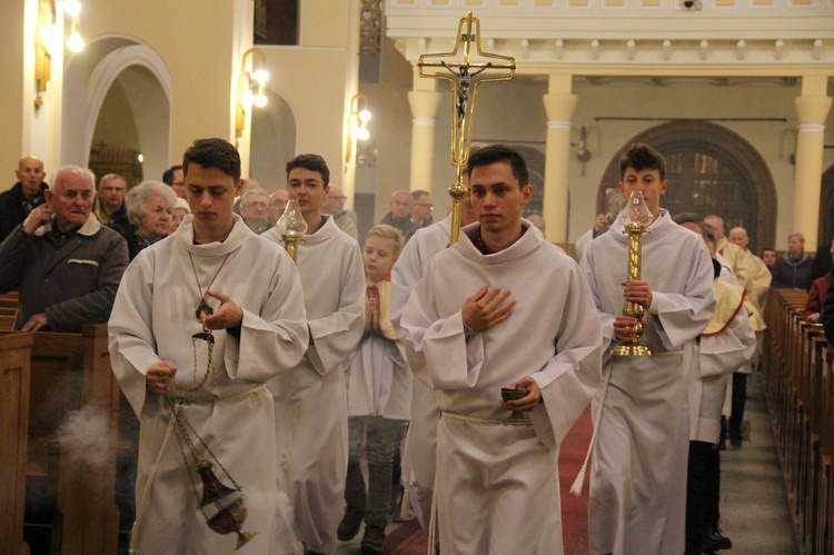 Poświęcenie witraży i kaplicy wieczystej adoracji w Tarnowie-Mościcach