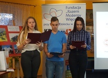 Młodzi detektywi prezentowali efekty swojej pracy m.in. we wsi Podtynie.