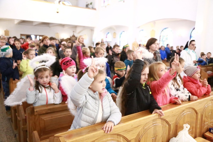 Bal świętych i aniołów w Białej Niżnej